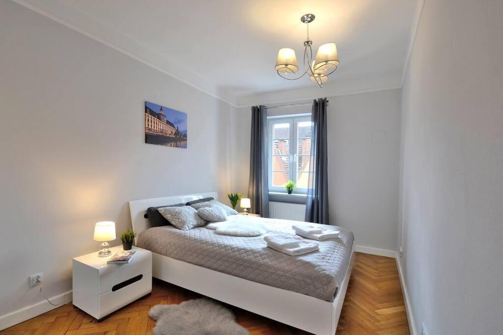 Z Apartment On Town Hall - Rynek Ratusz - 2 Rooms Wroclaw Exterior photo